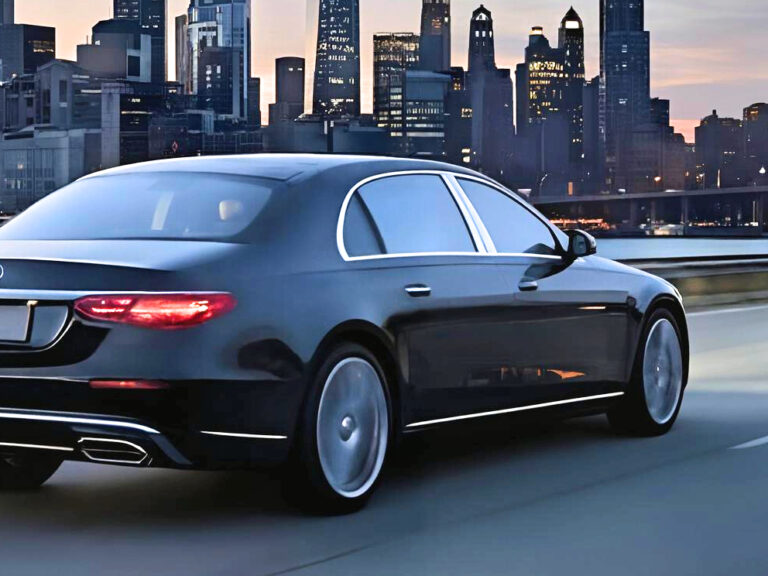 Westchester private chauffeur tours with luxury limousine and professional driver in Westchester County, including shopping tours and winery tours